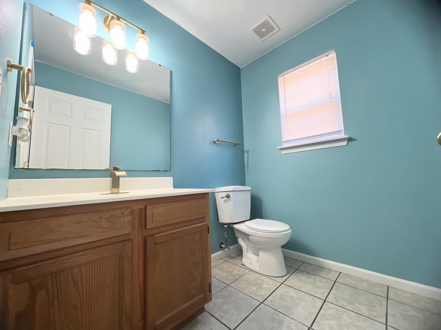 Fenced home close to FLW! – photo 5