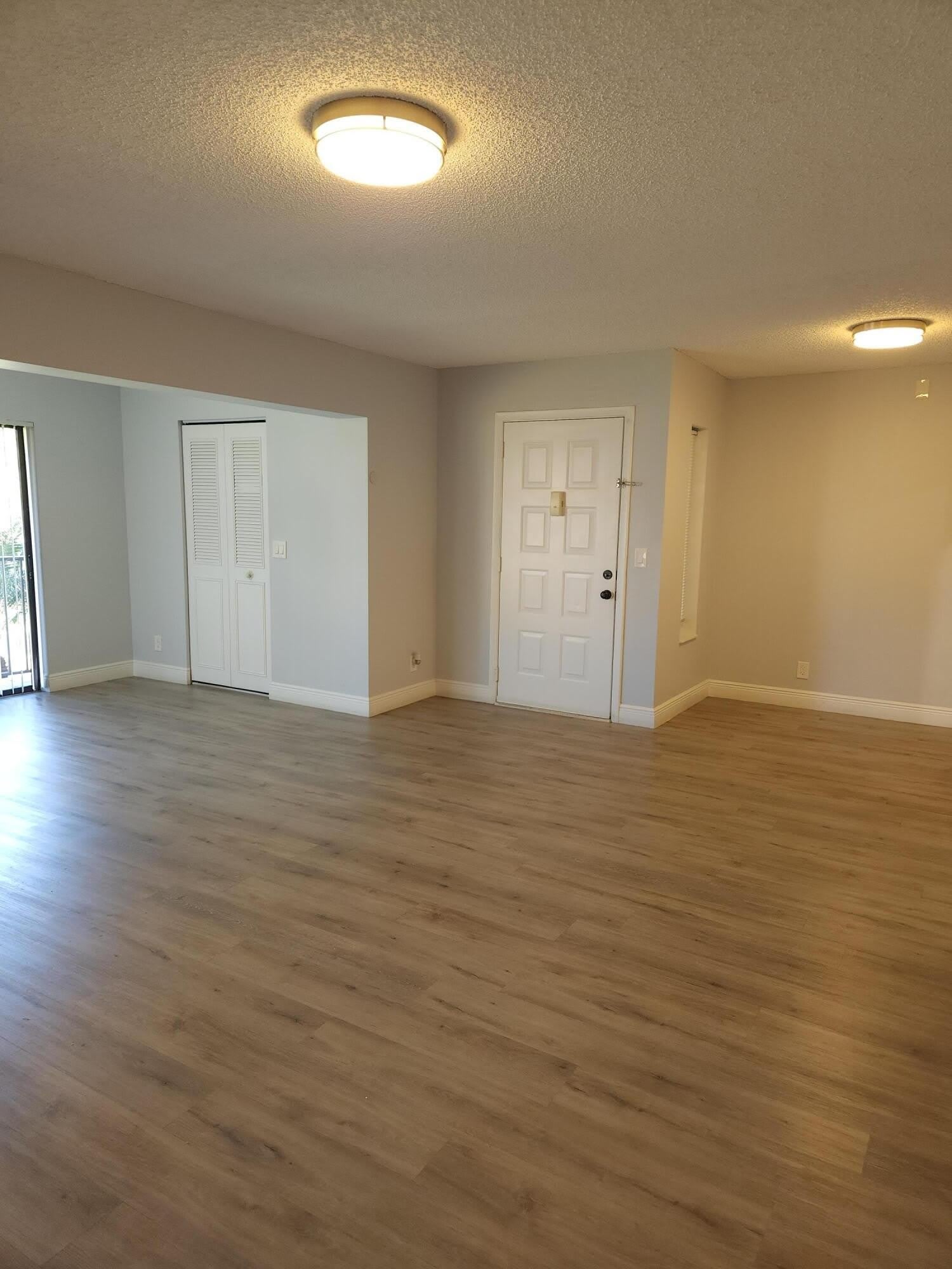 502 Shady Pine Way – photo 2
