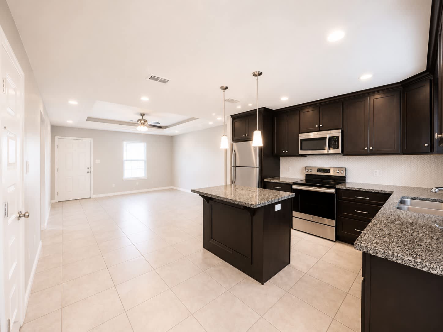 205 Teak Dr – photo 1