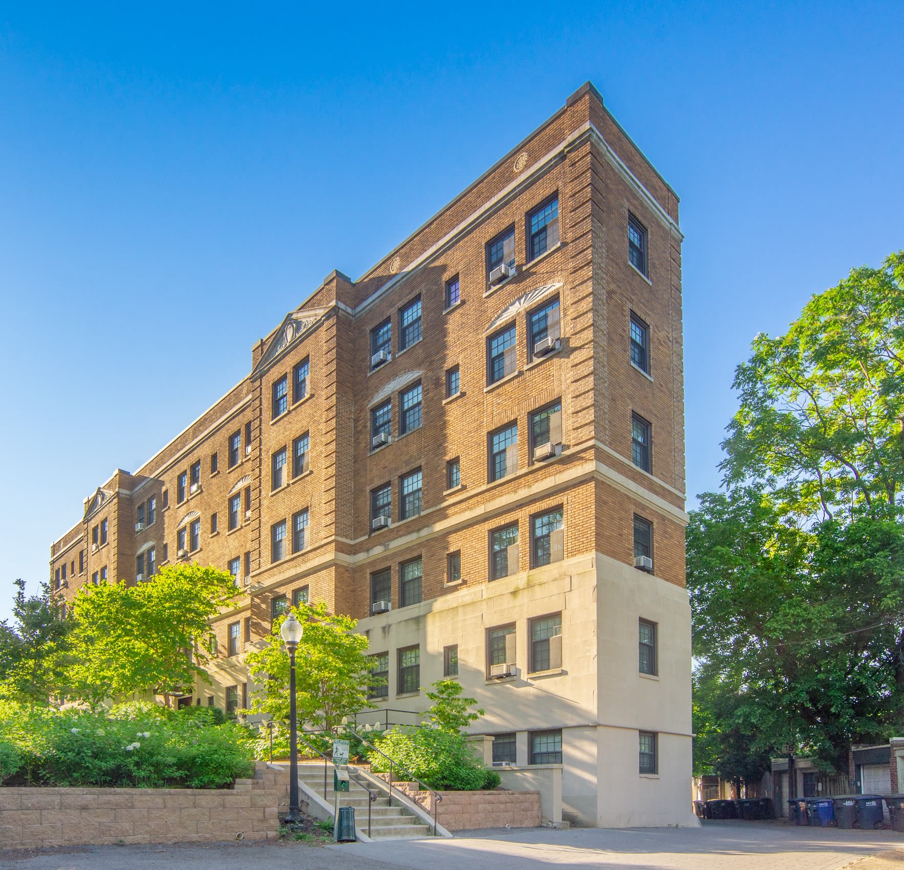 1900 Lamont – photo 4