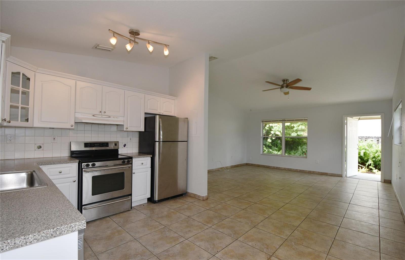 501 Sw 17th St – photo 4