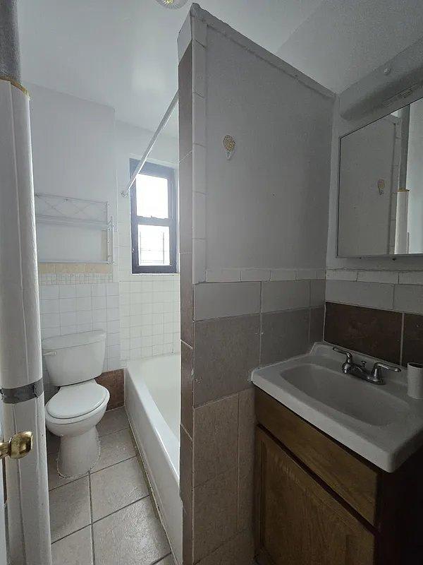 1841 Mohegan Avenue – photo 5