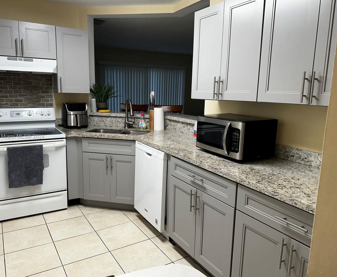 2 Bedroom 2 Bathroom Condo In A Well Maintained Gated Community Featuring A Spectacular Direct Lake View – photo 1