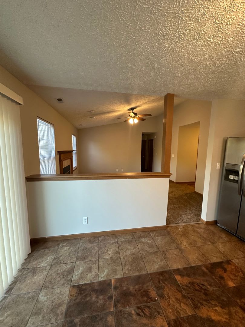 3-Bedroom, 2-Bathroom Home with Fenced-in Backyard! – photo 4