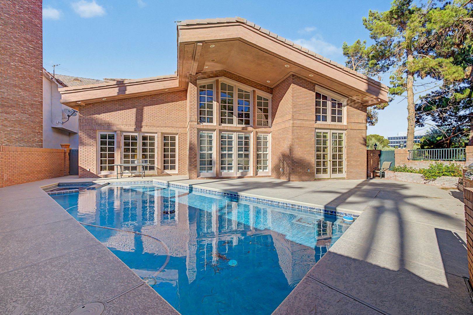 1105 BROADMOOR – photo 2