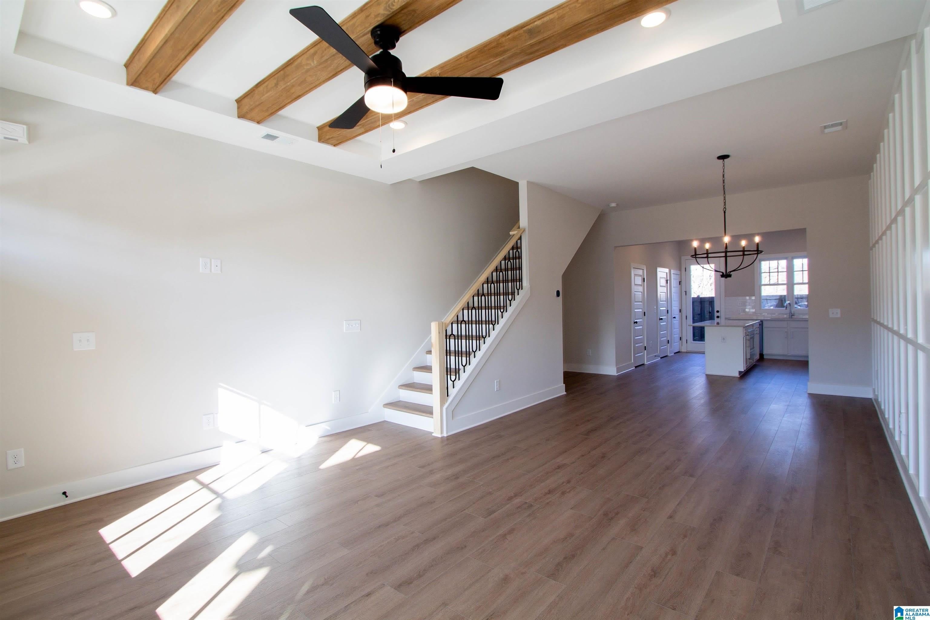 1190 WINDSOR SQUARE – photo 5