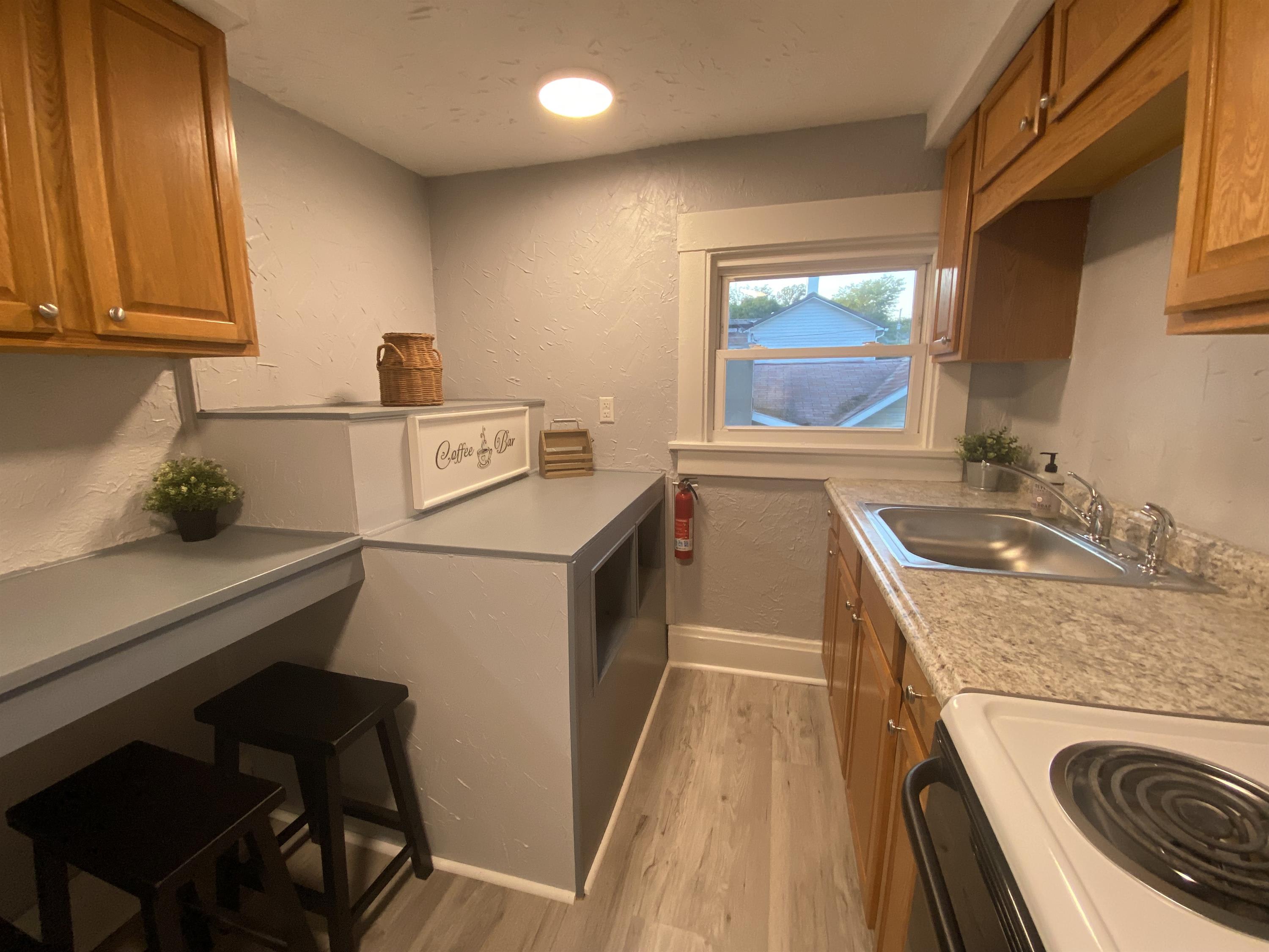 422 South 6th St, 1 – photo 4