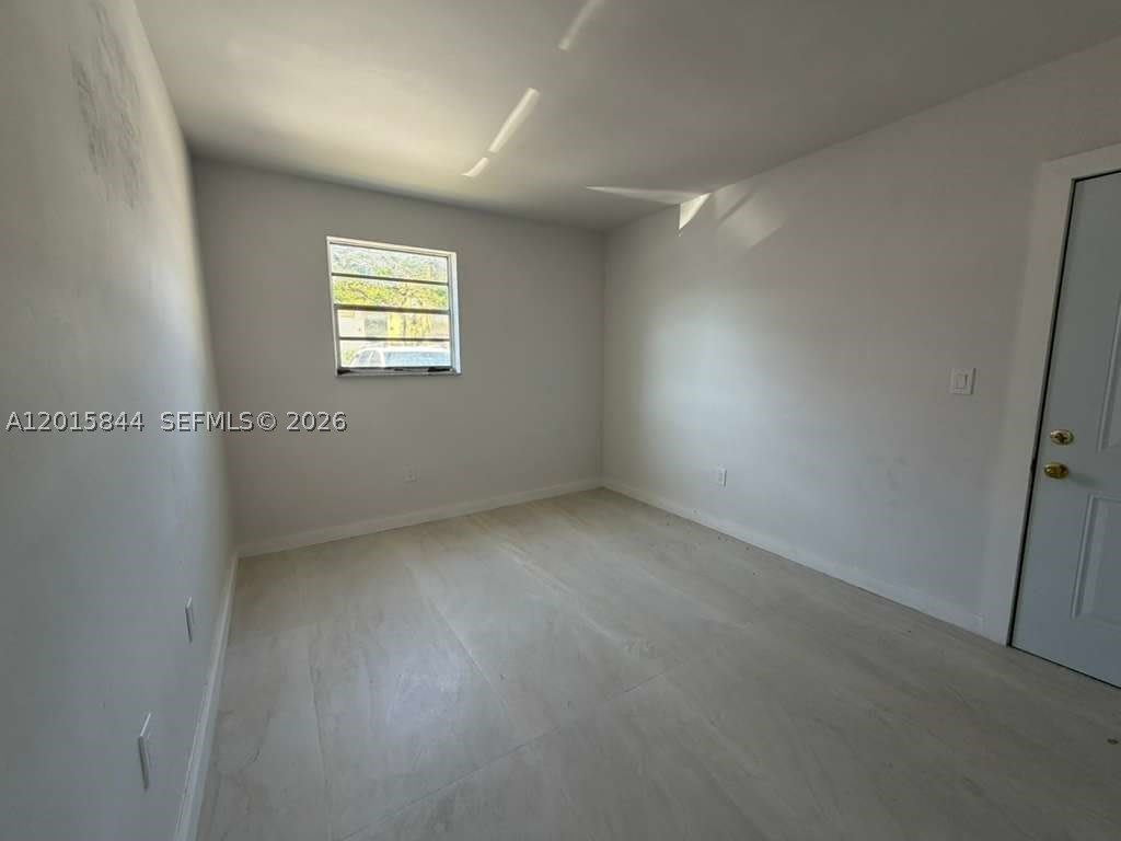 1461 SW 7th St – photo 4