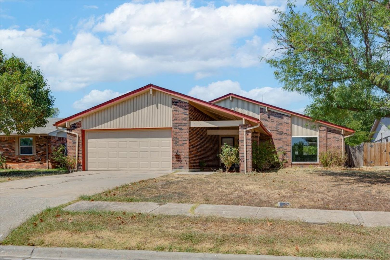 6815 SW Fenwick- AVAILABLE NOW! – photo 1