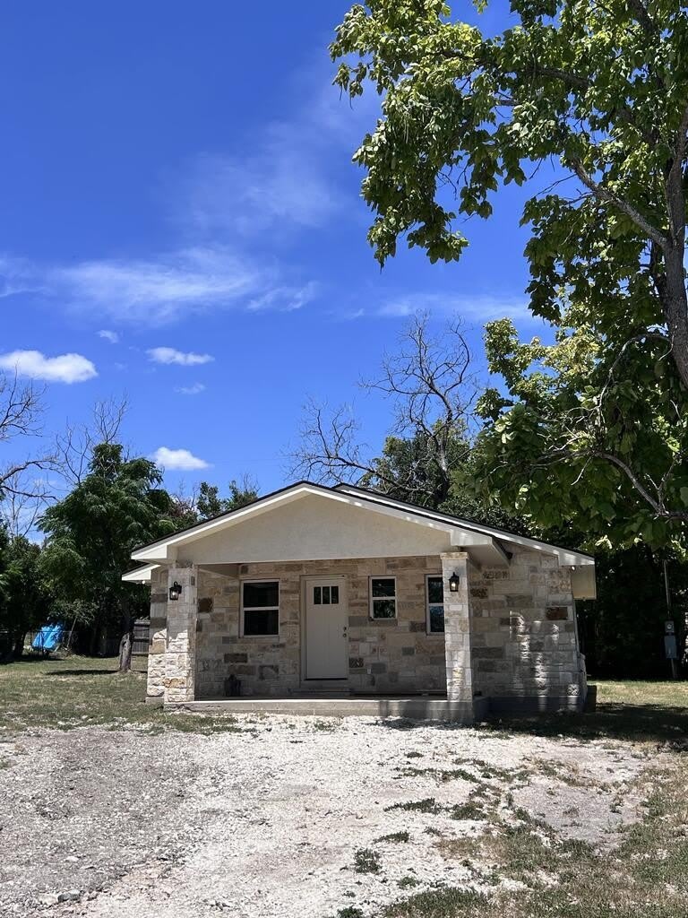 105 Fourth St – photo 1