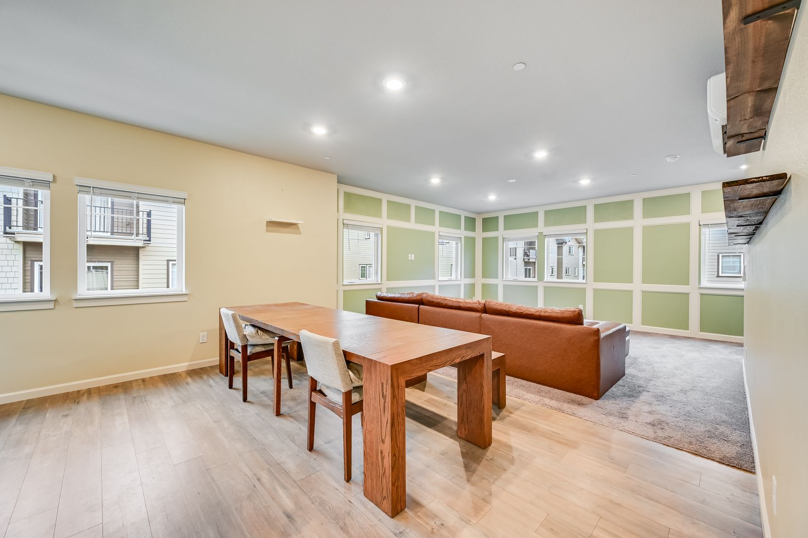 Spacious 3-Bed, 3.5-Bath Townhome in Happy Valley with Attached Garage! – photo 4