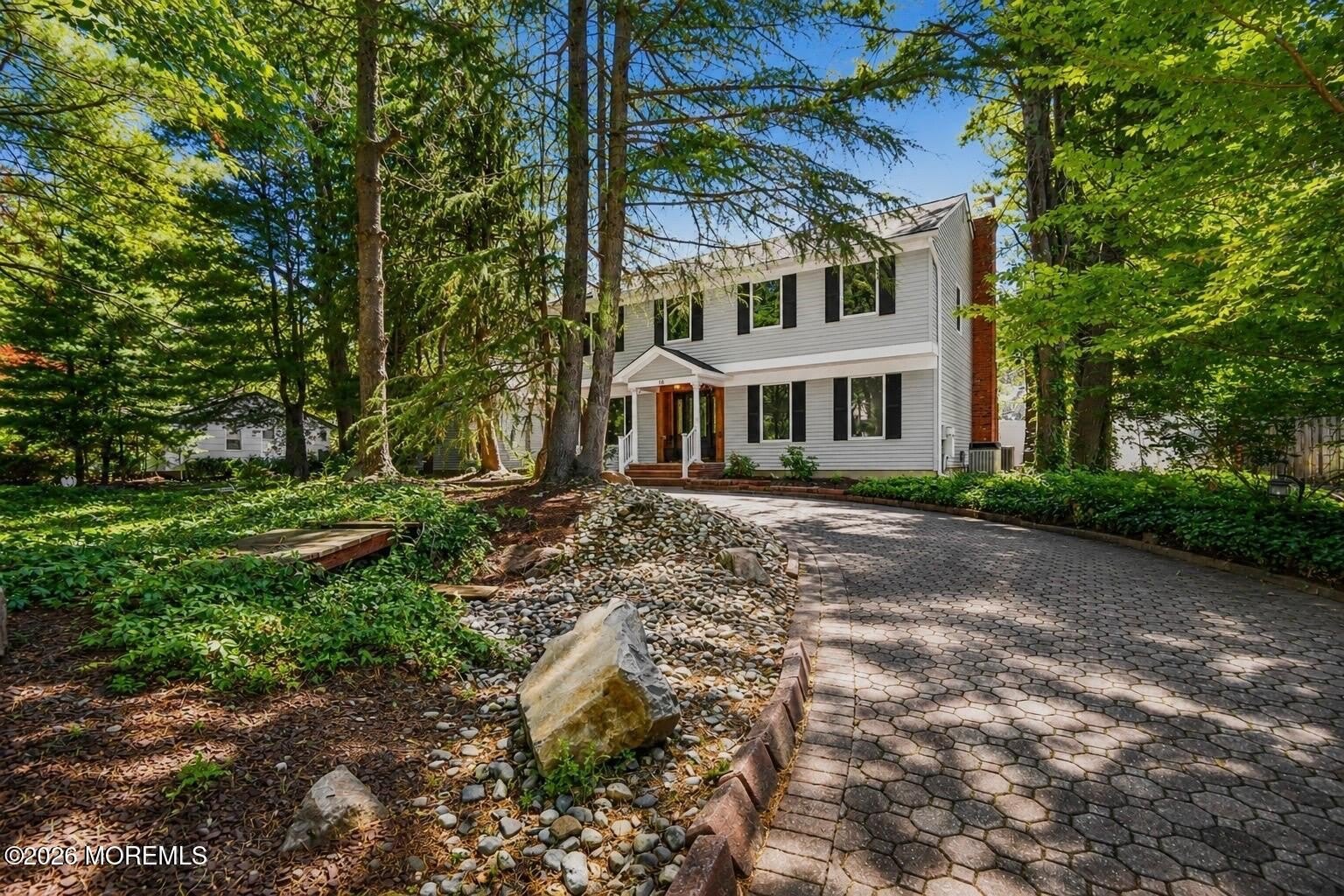 16 Phyllis Place – photo 2