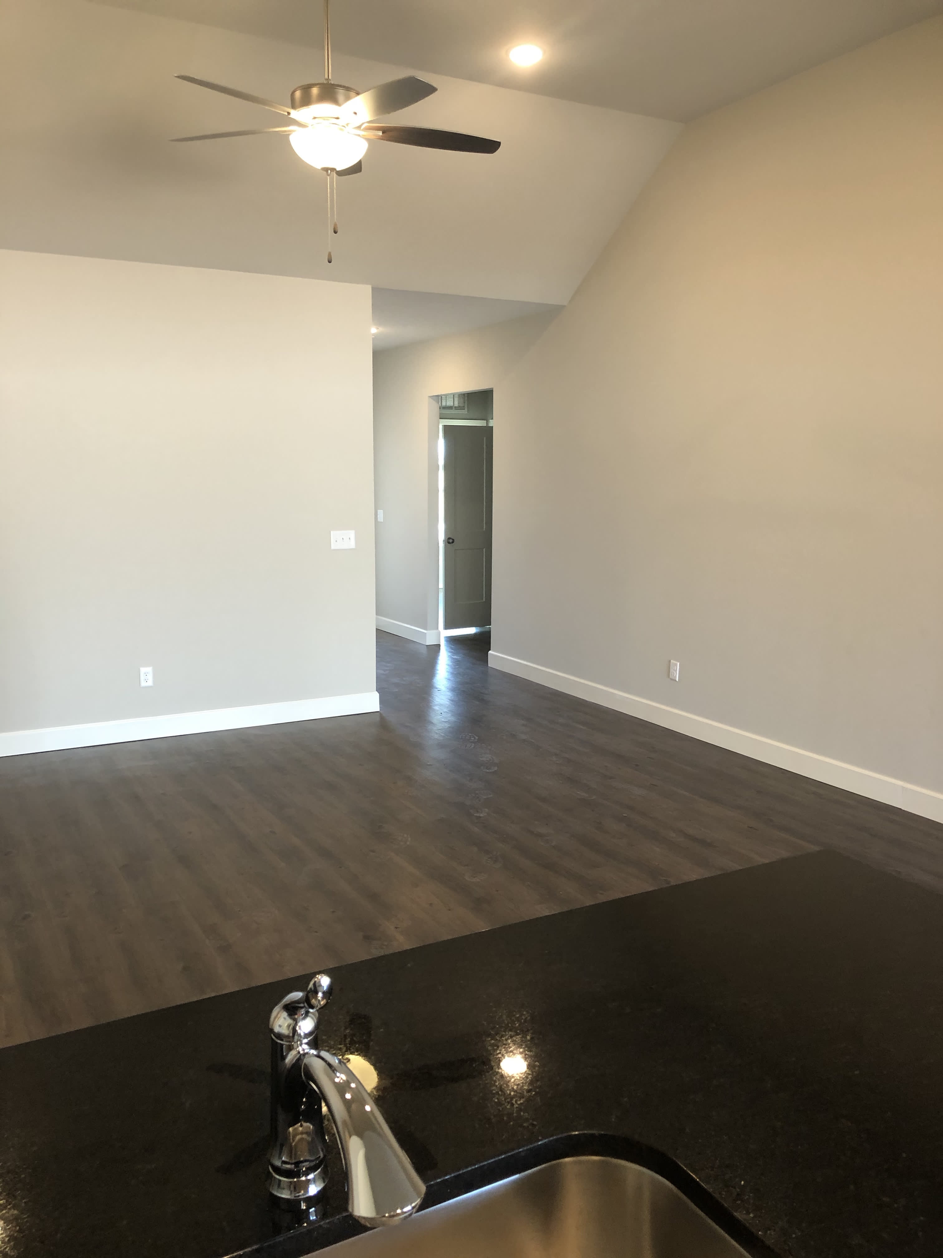 12475 S Oxford Ave – photo 2