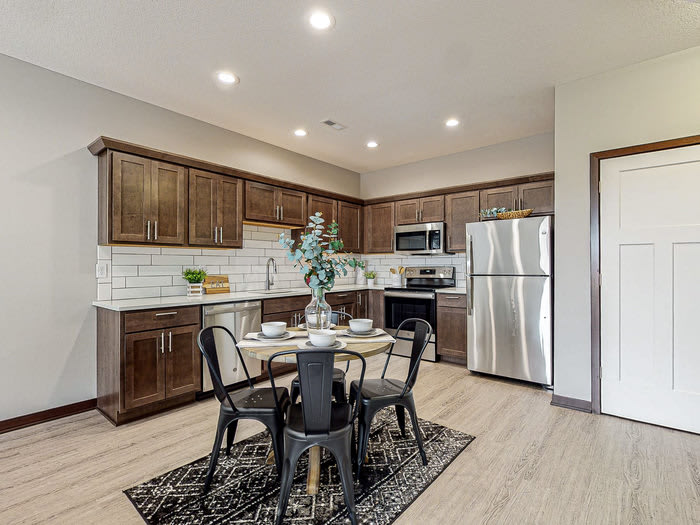 1049 Northwest Victoria Lane – photo 2