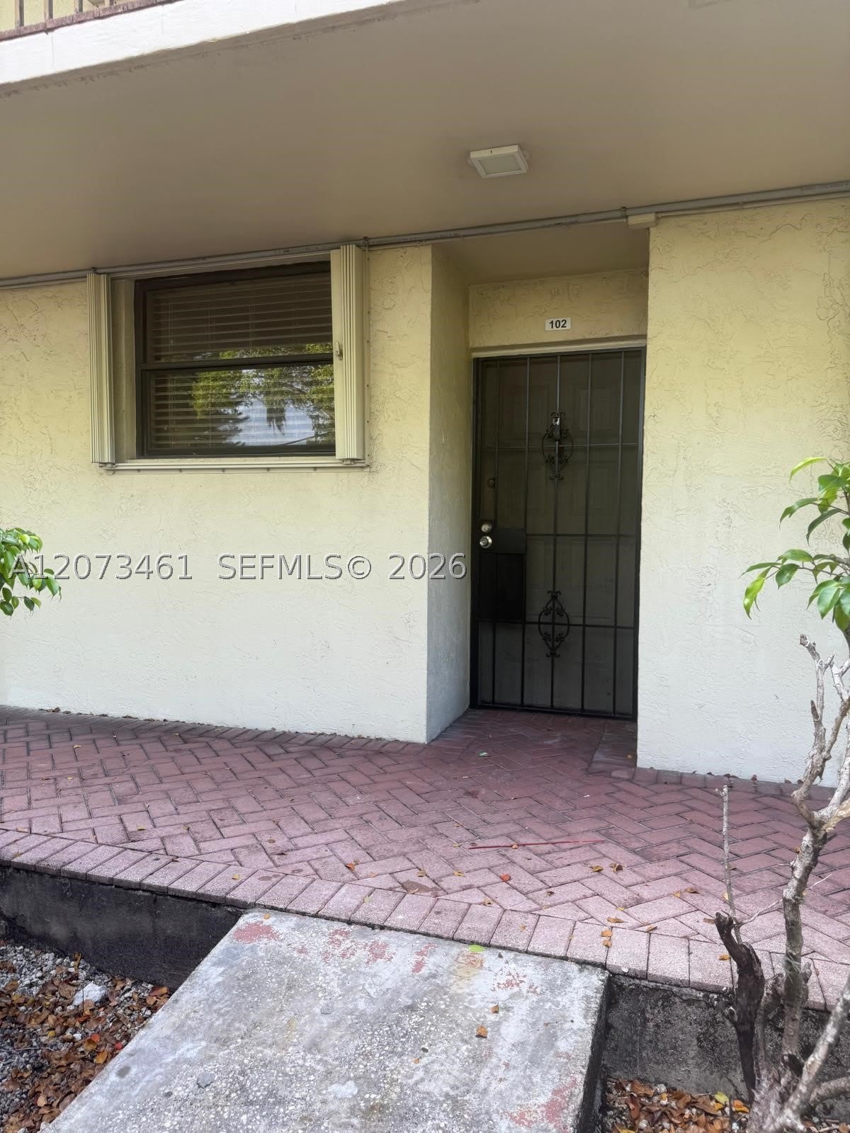 109 Lake Emerald Dr – photo 3