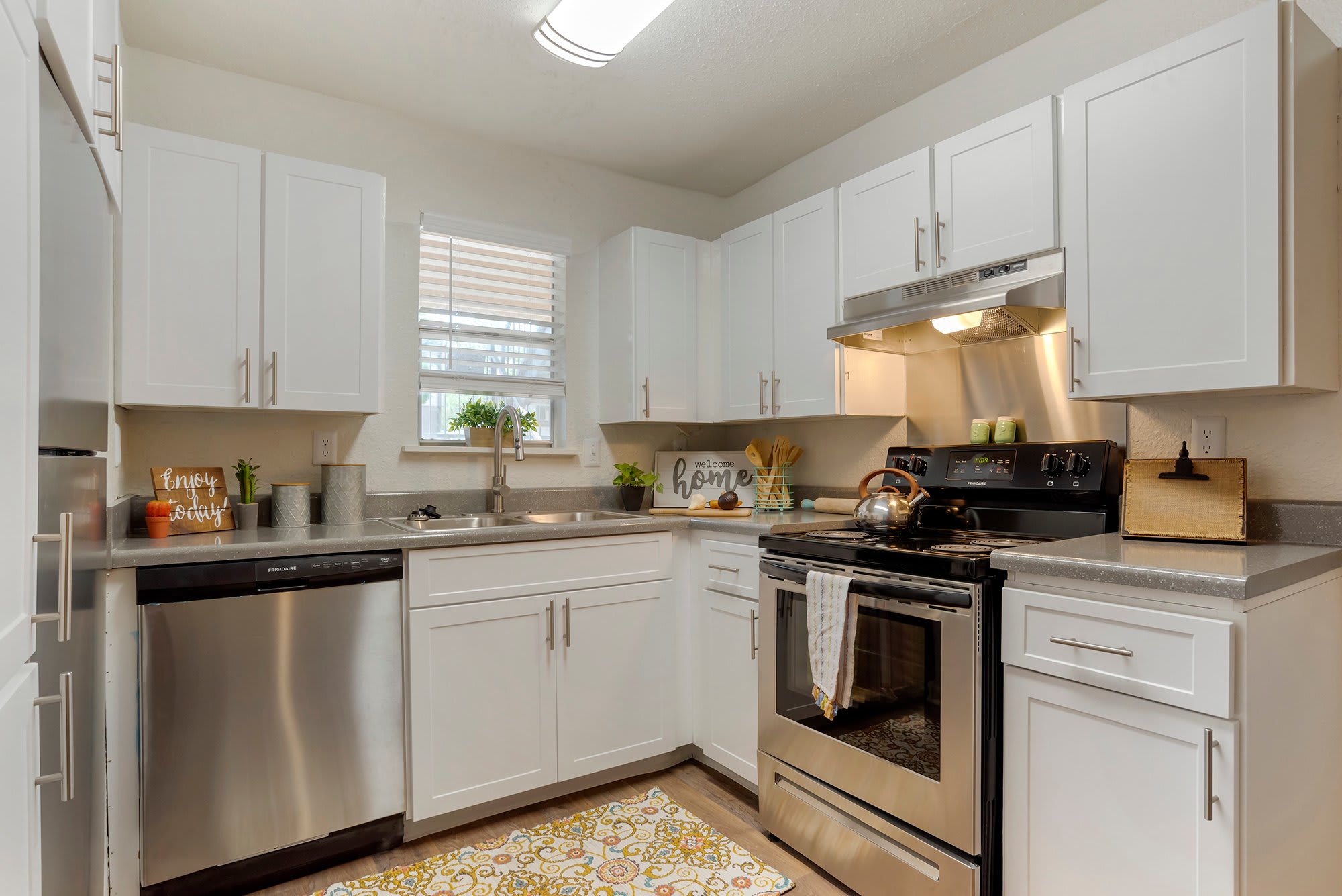 Lakeshore Landing – photo 1
