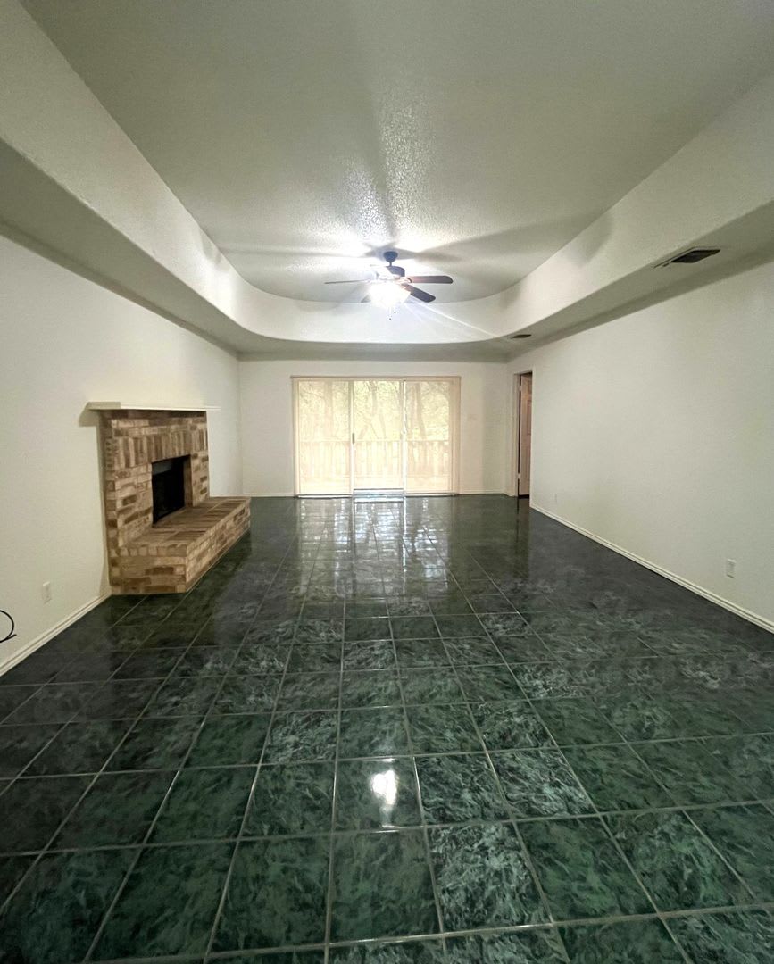 1918 Summerwood Dr – photo 5