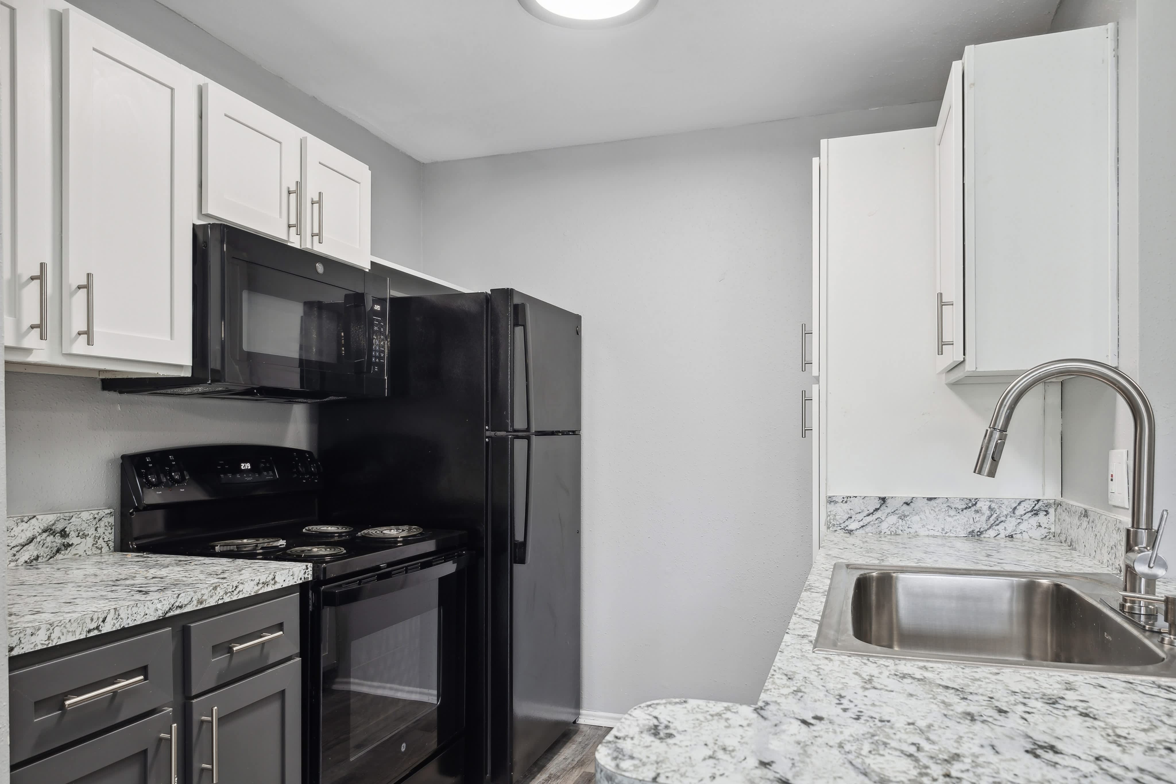 Remington Place Apartment Homes – photo 2