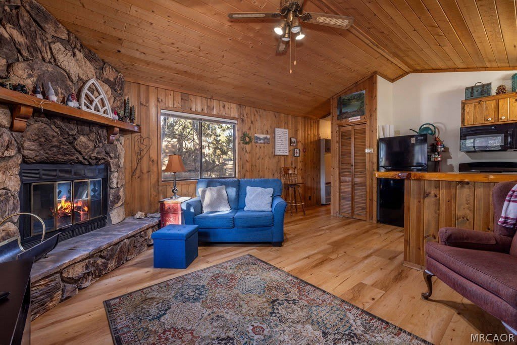 741 Kern Avenue – photo 4