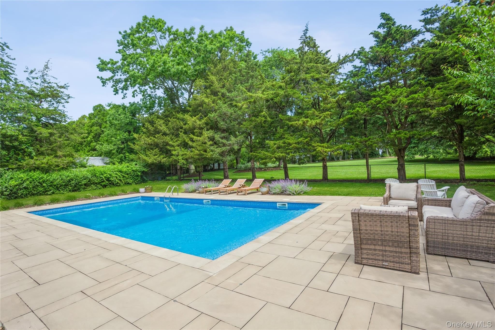 215 Northfield Lane – photo 4