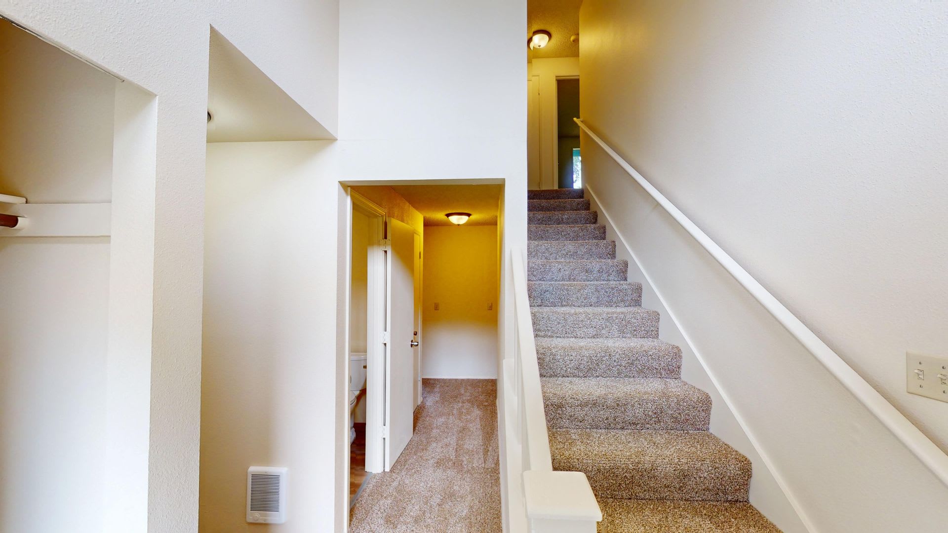 Charming Condo In The Heart Of Oak Harbor Now Offering A Rare 6 Month Lease Opportunity With Possible Month To Month Options After – photo 2