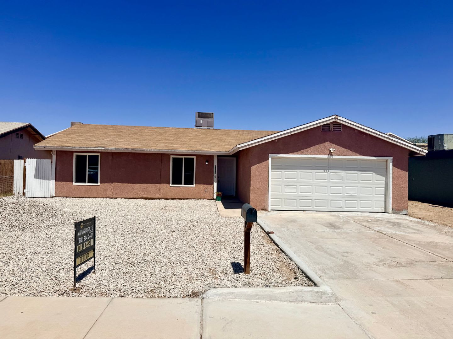 Hacienda Estates Three Bedroom Two Bath home!!! Close to Hospital and Retail Stores – photo 1