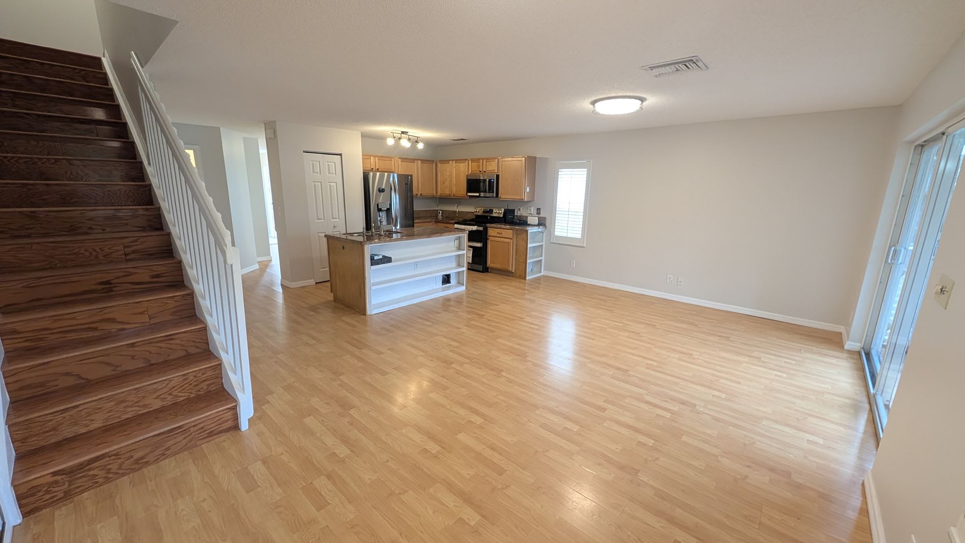 Luxury Gated Community Beautiful 3-Bedroom 2.5 Bath – photo 3
