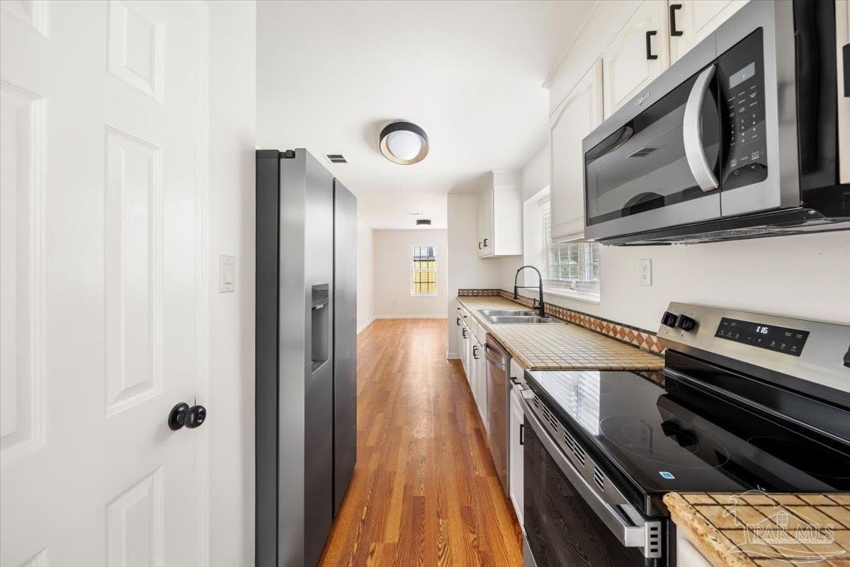 415 Colbert Ave – photo 2