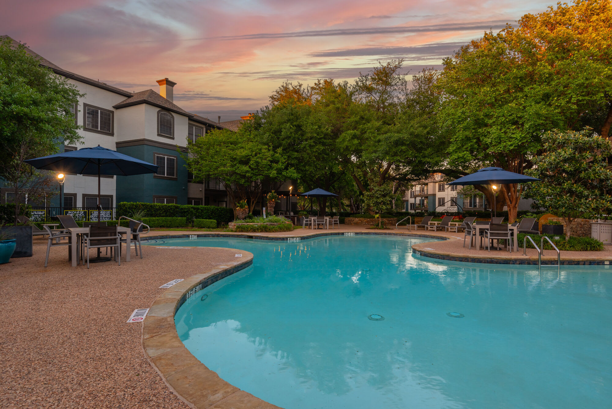 Twelve100 Apartments – photo 1