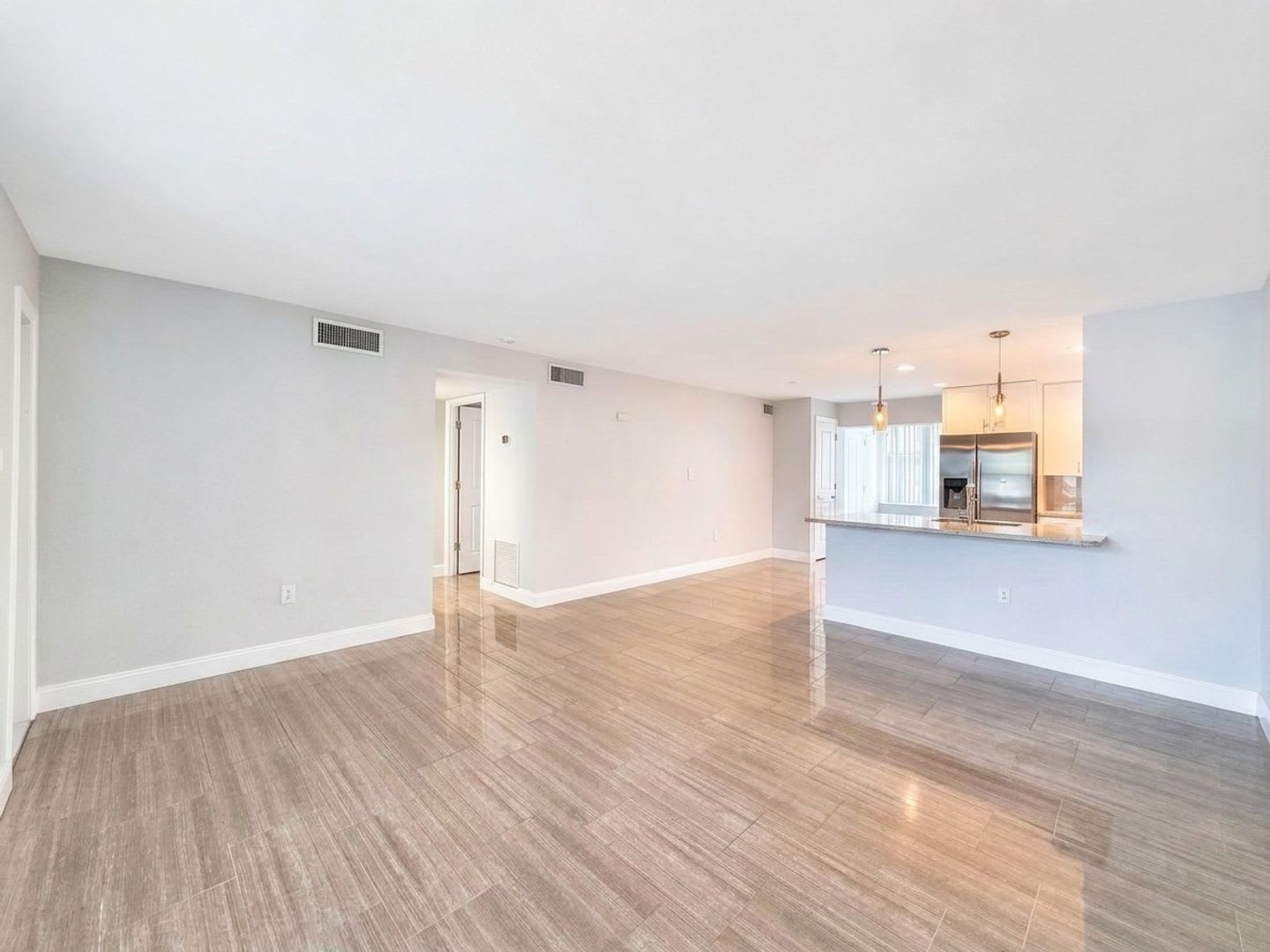 Remodeled First-Floor Condo Available Now in Naples – photo 3