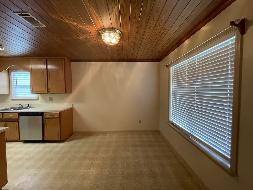 2745 Tyndall Drive – photo 4