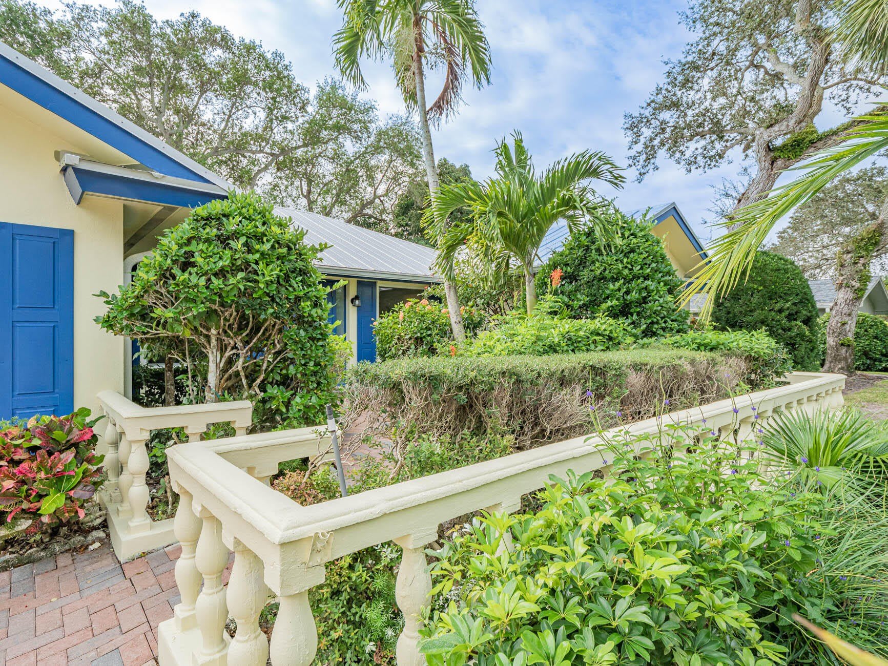626 Honeysuckle Lane – photo 3