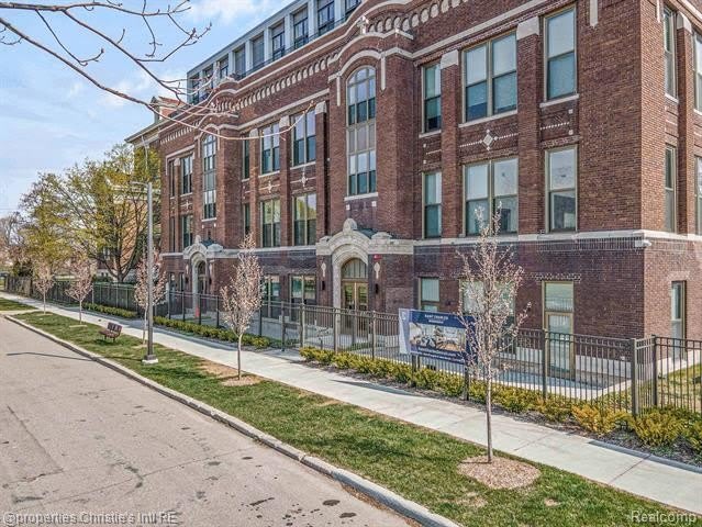 1454 Townsend Street – photo 2