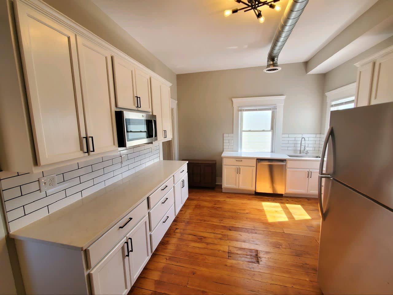 1114 Columbia Street – photo 5