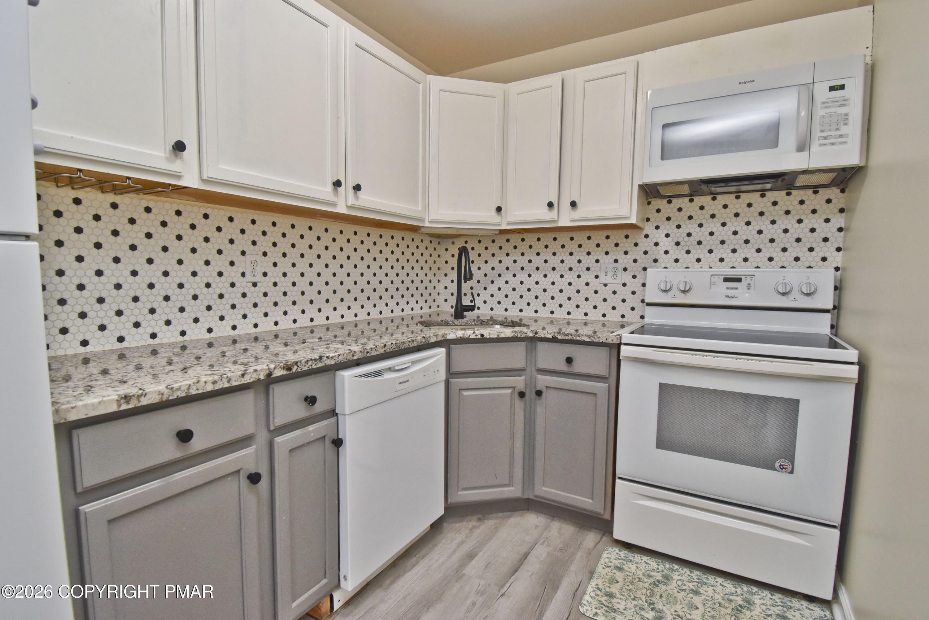 602 Fish Hill Road – photo 5