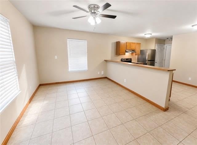 406 S WALNUT Street – photo 2