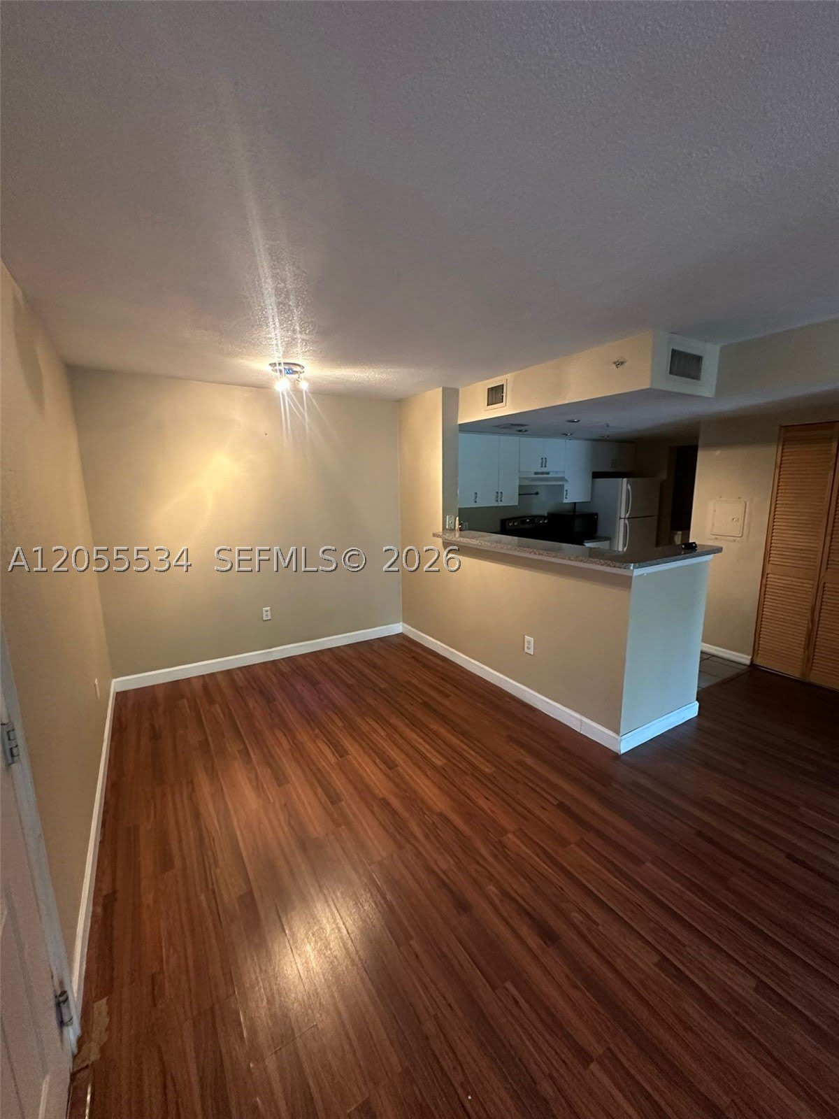 5035 Wiles Rd – photo 2