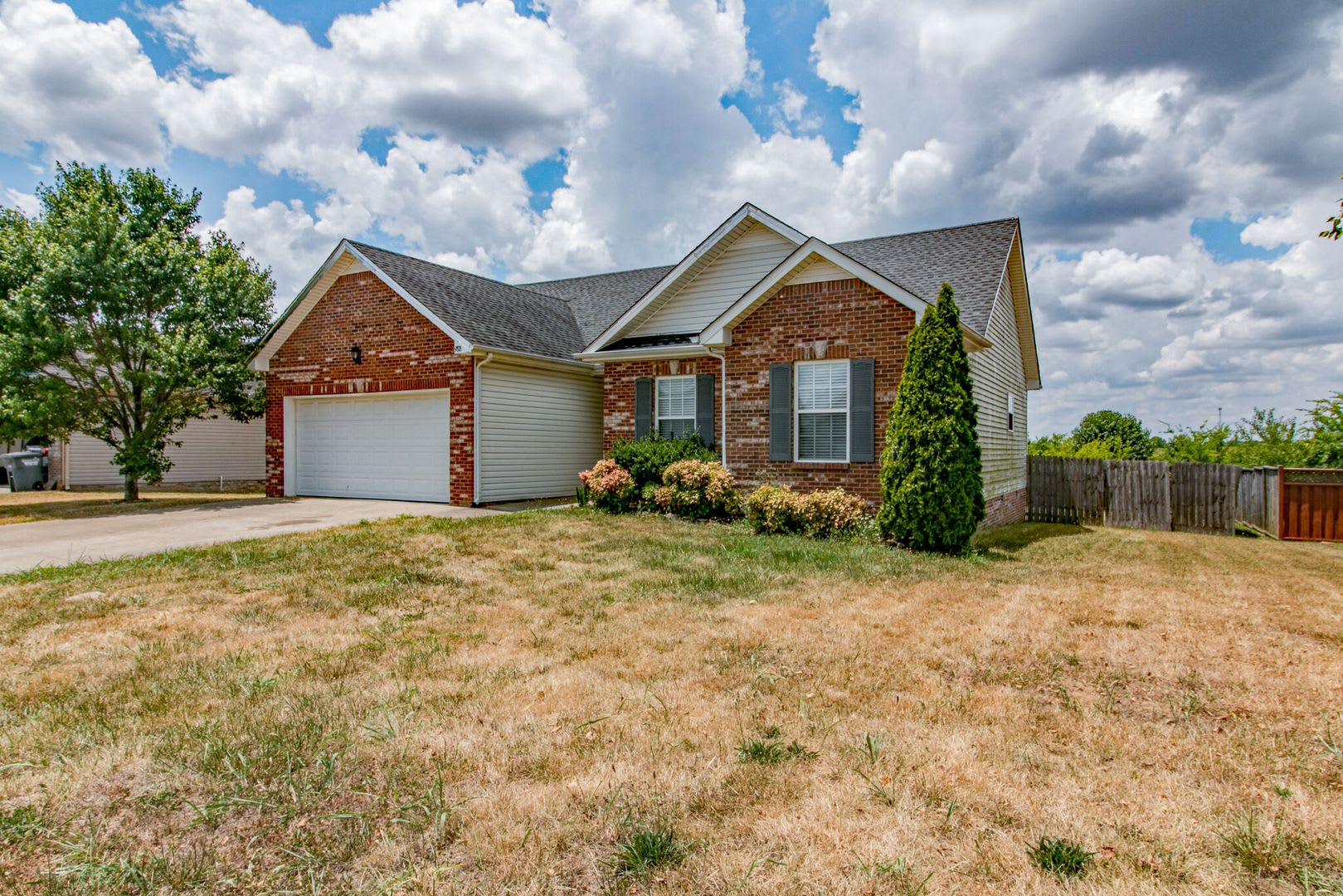 988 Chardea Ct (For Rent) – photo 3