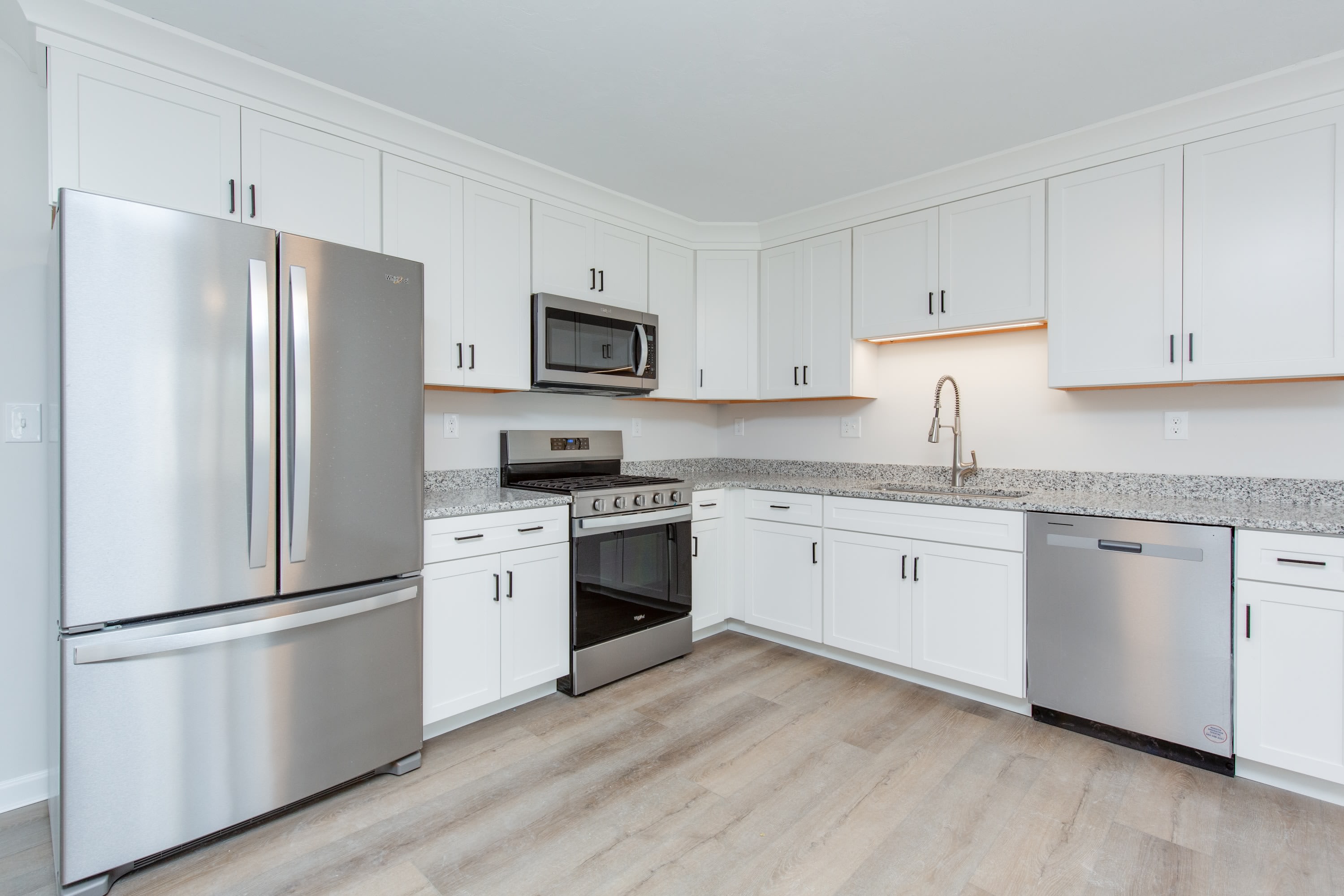 60 Sherburne Avenue 5 – photo 2