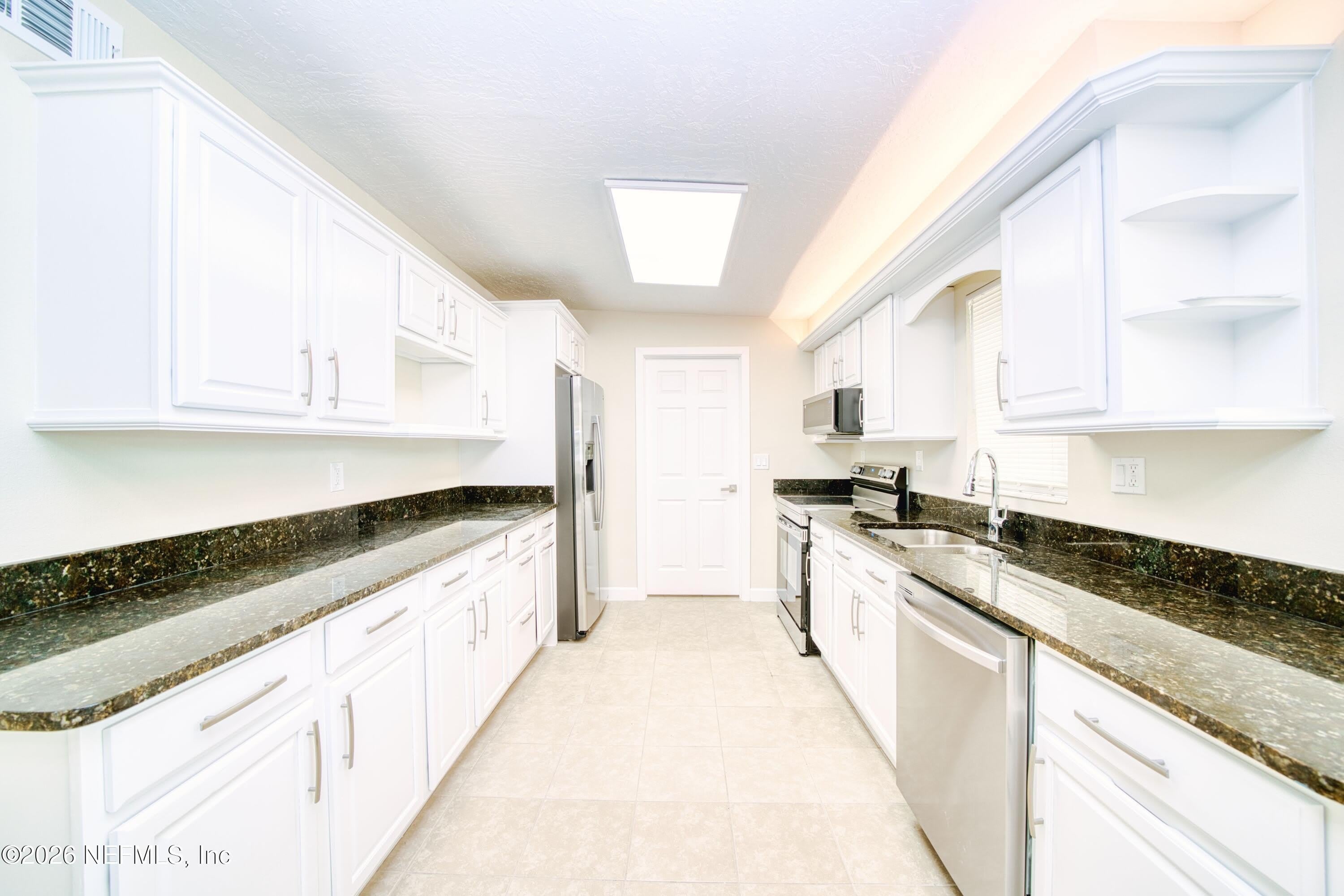 2517 PALM Avenue – photo 5