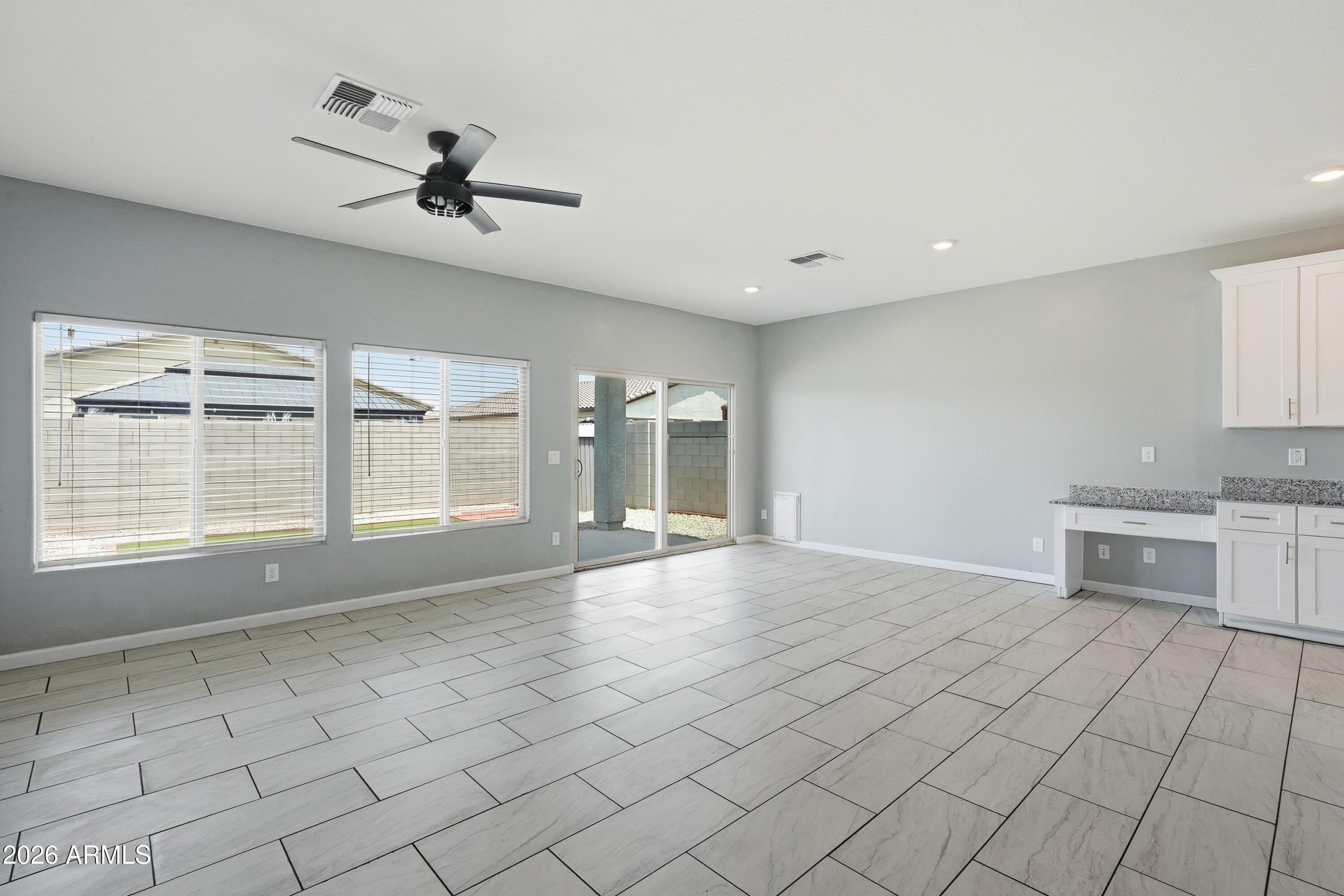 1692 W AZTEC Drive – photo 2