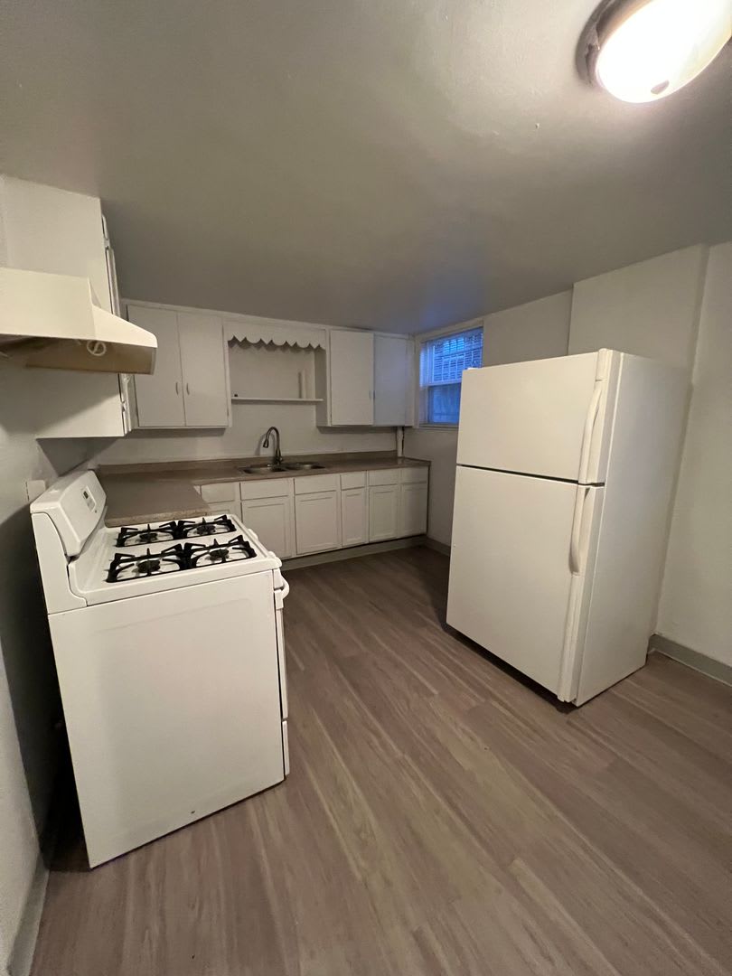 2 Bedroom 1 Bathroom In Delmar Parkway – photo 2