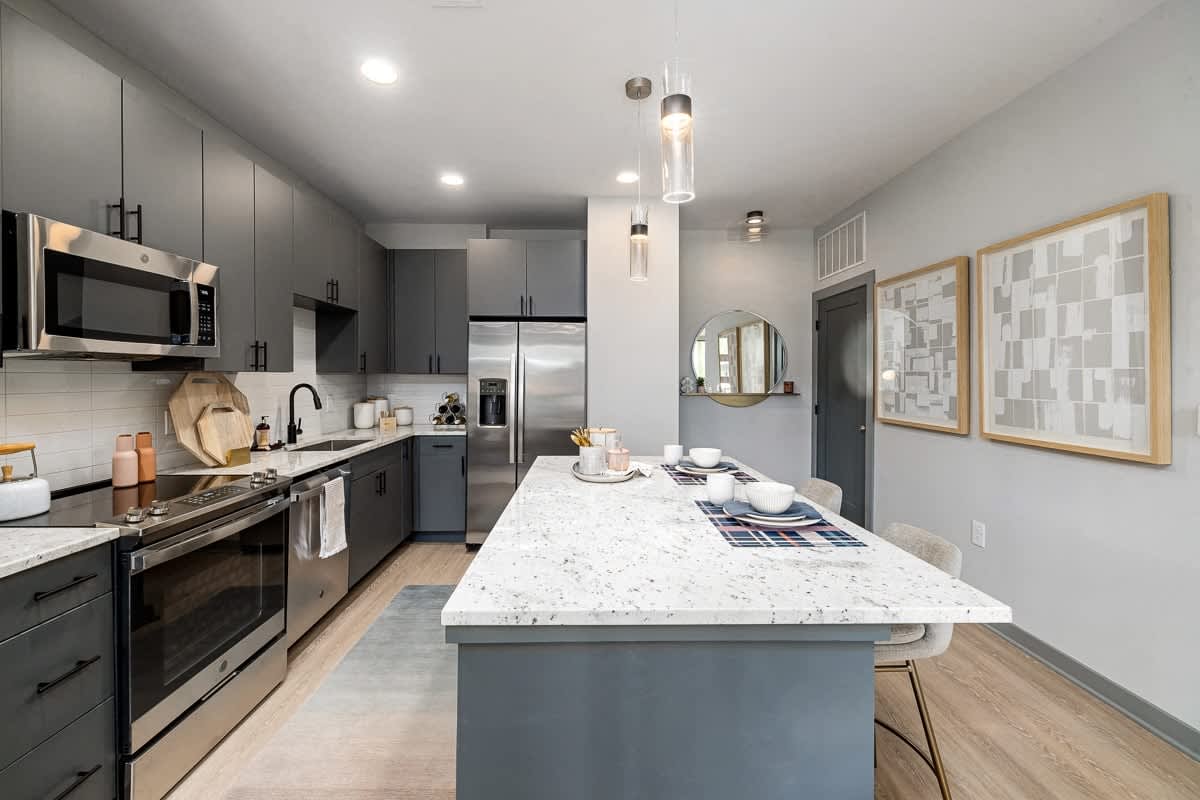 Chester Hills Apartments – photo 5