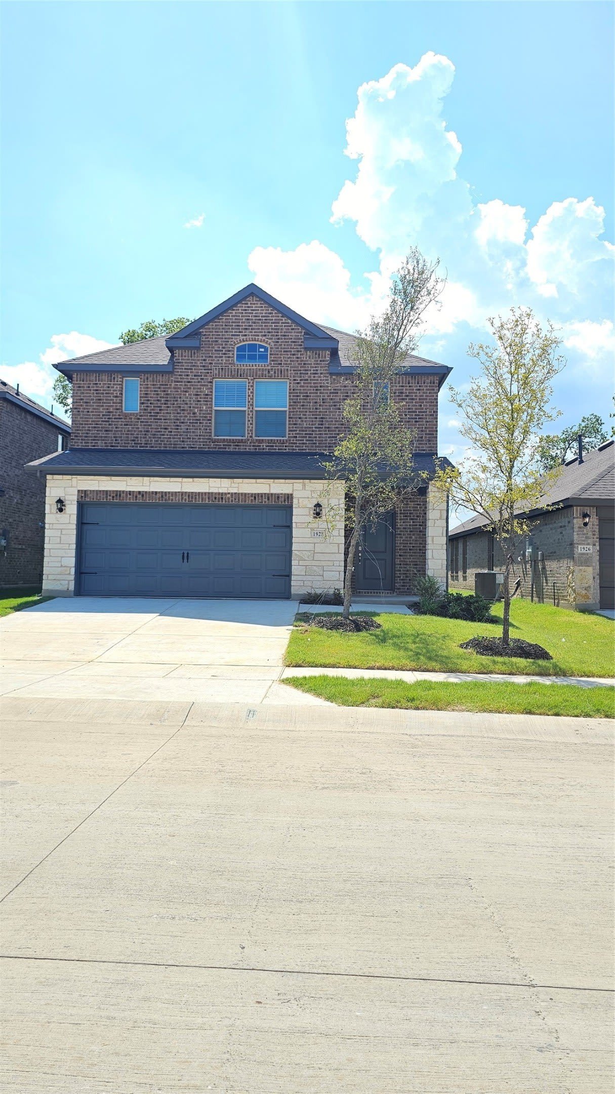 1928 Lostwood Drive – photo 1
