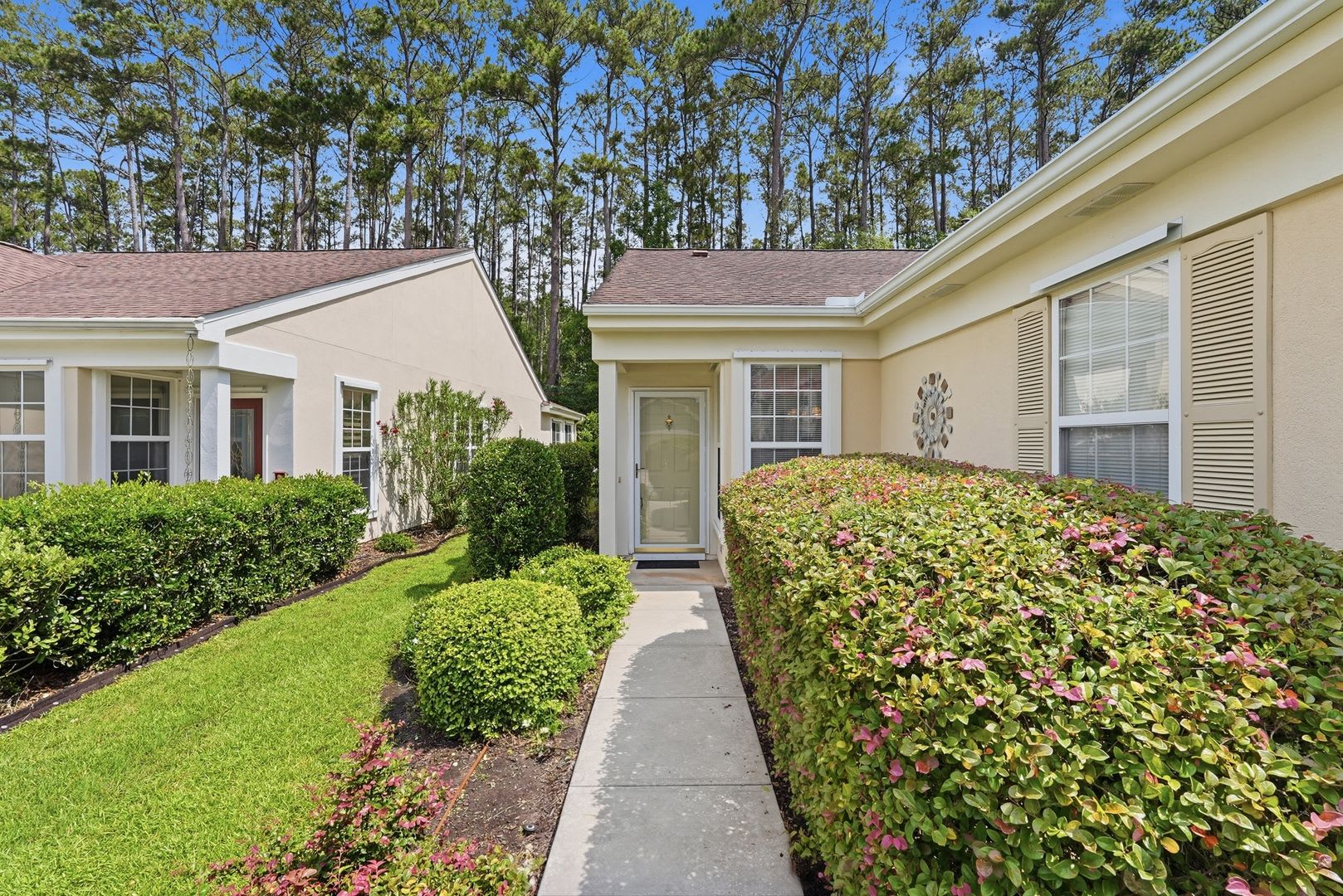"Charming 2-Bedroom Oasis with 2 Full Baths at 149 Lazy Daisy Drive, in Sun City!" – photo 1
