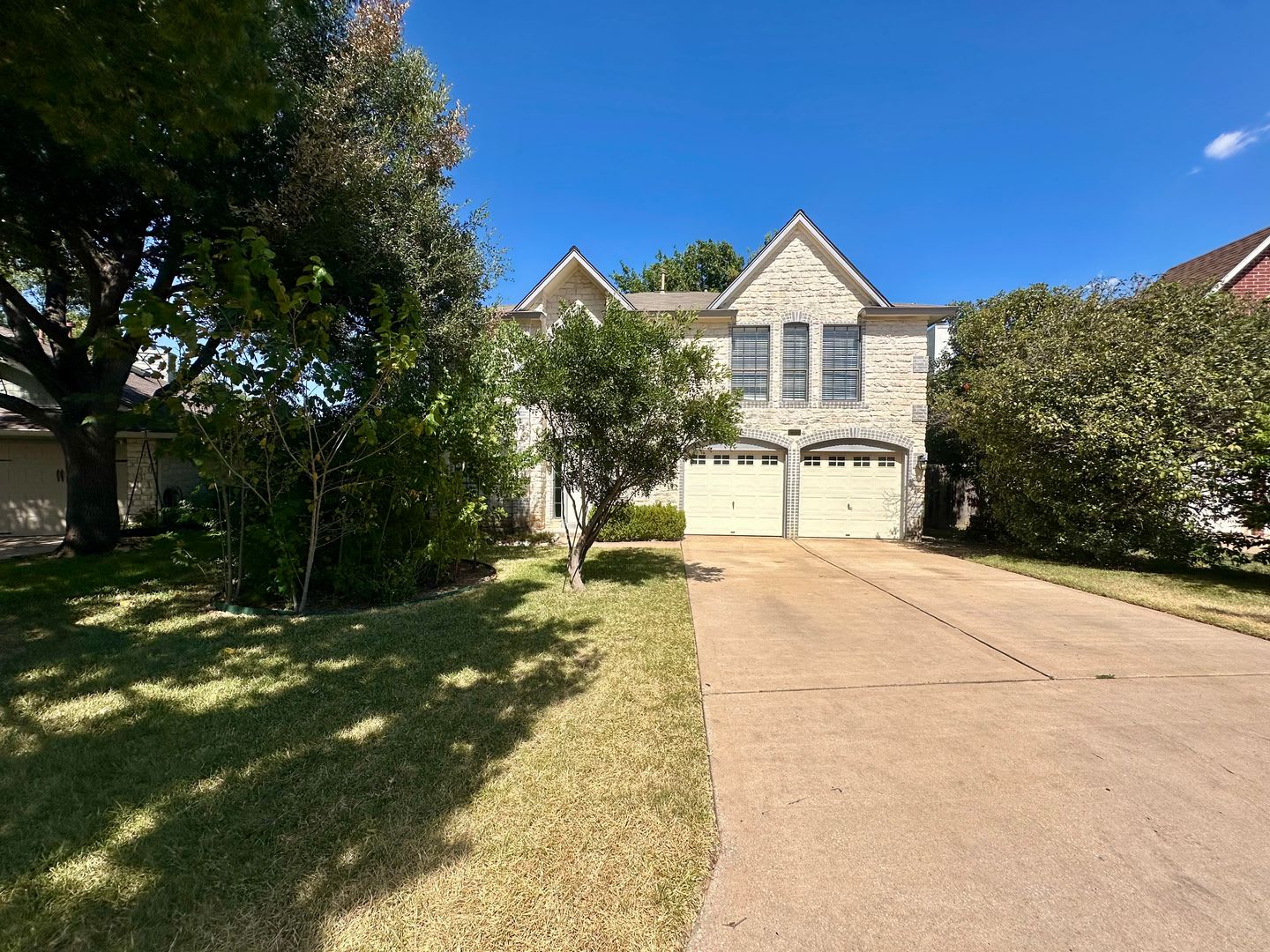 Large 4/2.5 Home in Cedar Park – photo 1