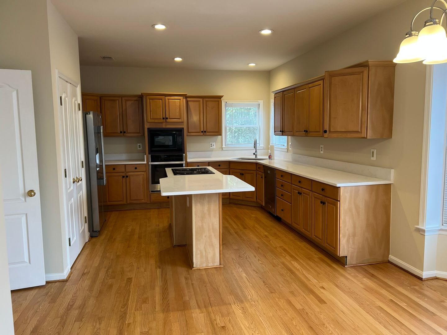 Spacious and Gracious, Close to EVERYTHING! – photo 4