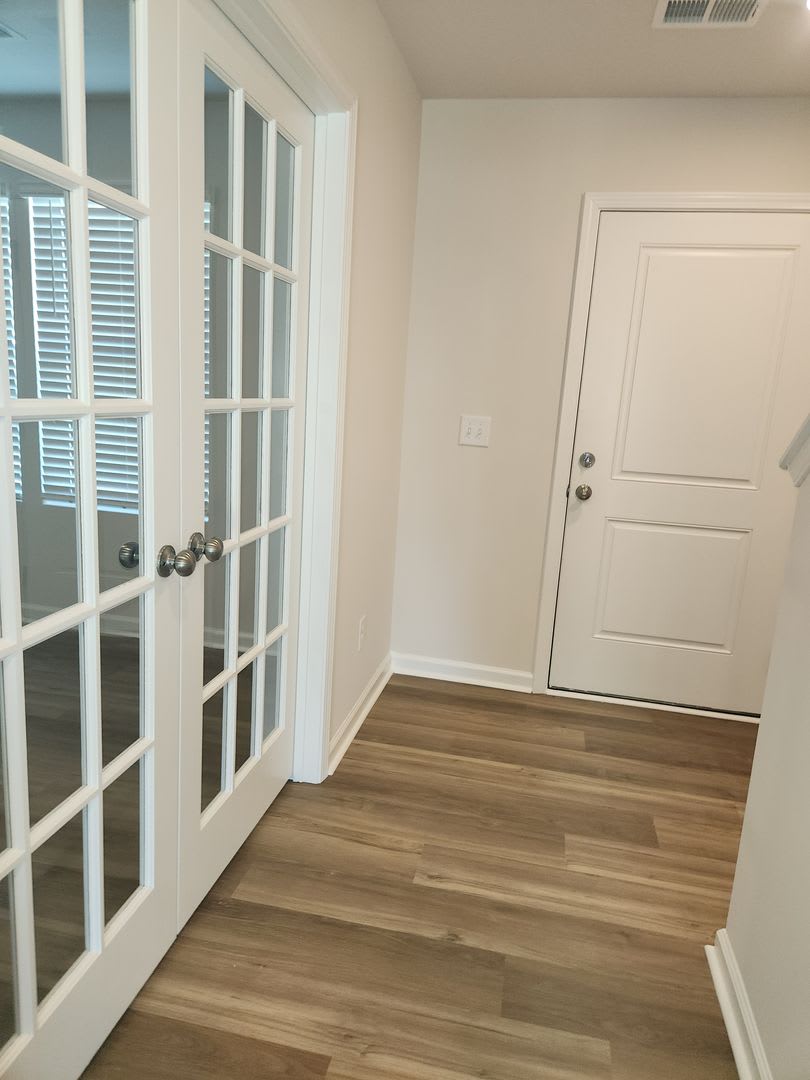 Beautiful 4 Bedroom 2 5 Bath With Office Space – photo 5