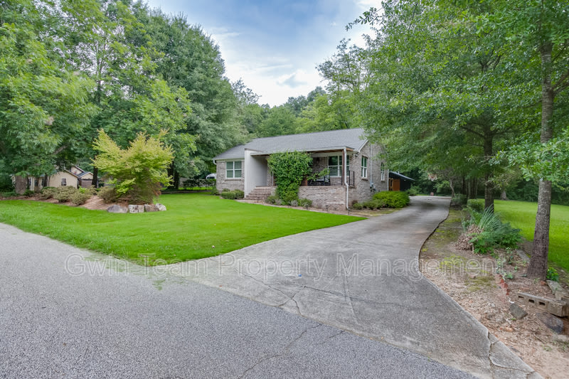 75 Cherry St – photo 4