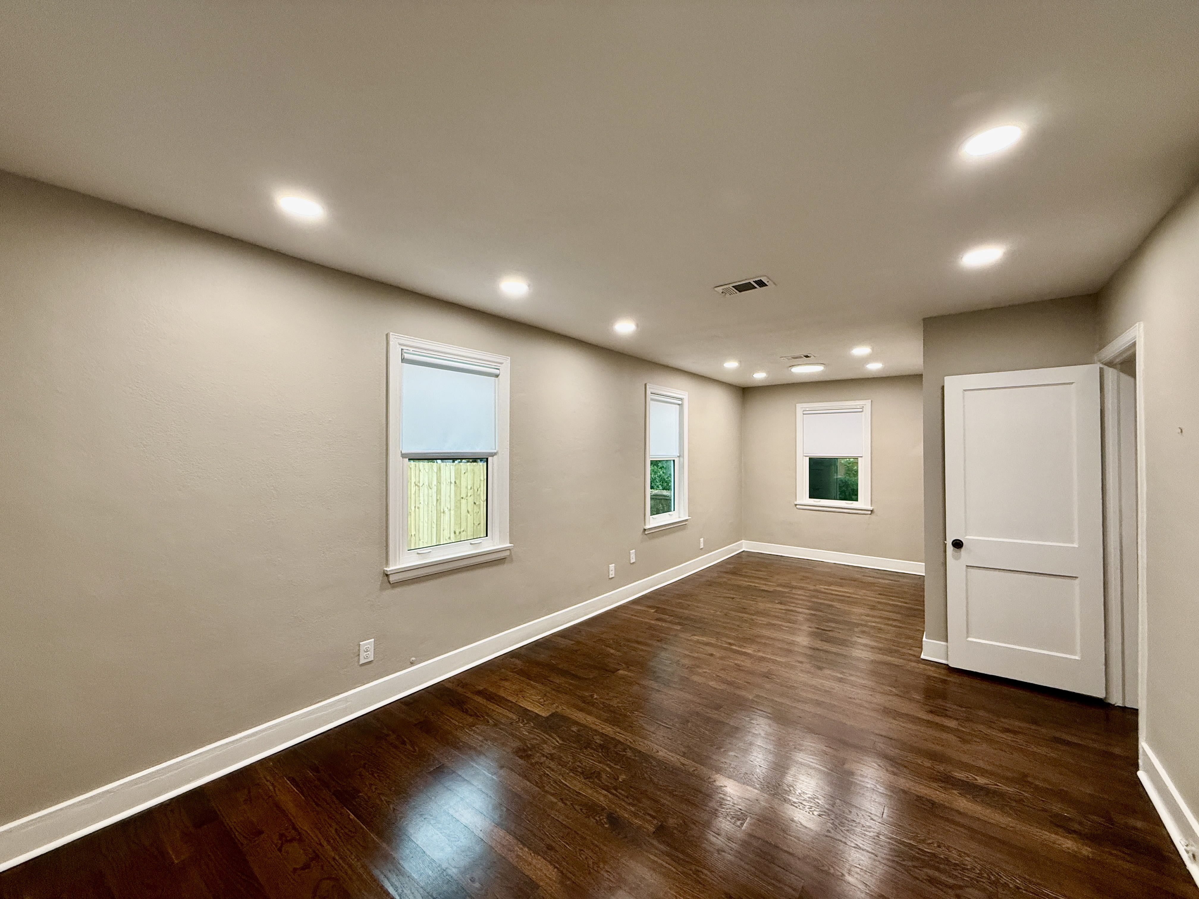 2050 N 13Th Ave – photo 3